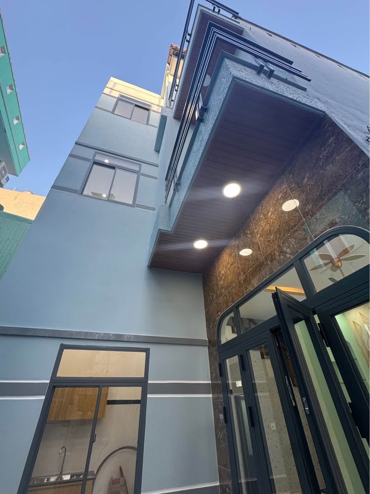 Nhà hẻm Nguyễn Thái Học, Quy Nhơn 40m² giá 3.15 tỷ - Sổ hồng chính chủ!