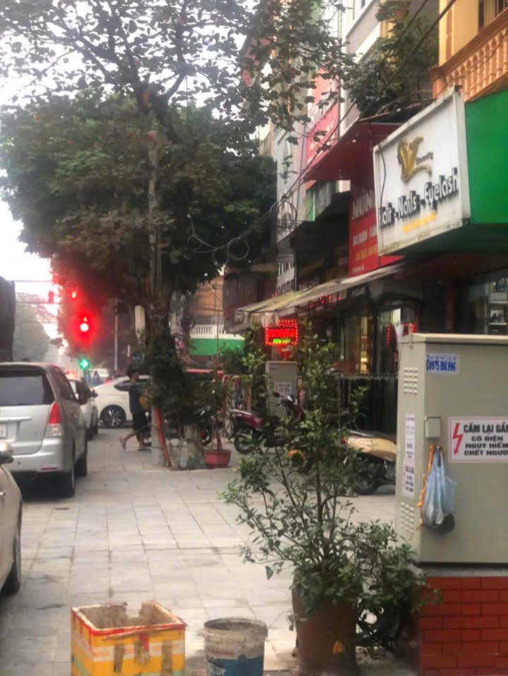 Nhà 3 tầng Phạm Ngũ Lão, TP. Hưng Yên 111.6m² - Kinh doanh thuận lợi, gần Hồ Bán Nguyệt