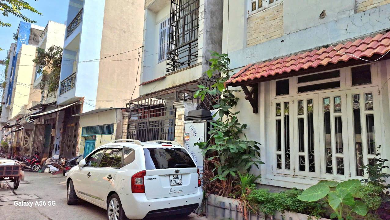 Nhà đẹp Quận Bình Tân 40m² giá chỉ 4 tỷ - Sẵn sàng vào ở ngay!