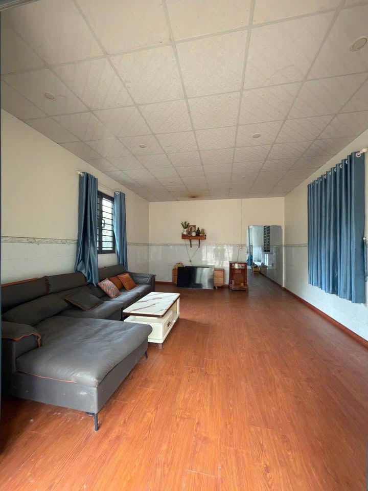 Đất 336m² Khu phố 2, Tân Khai - Nhà đẹp, Full nội thất chỉ 9xx triệu!