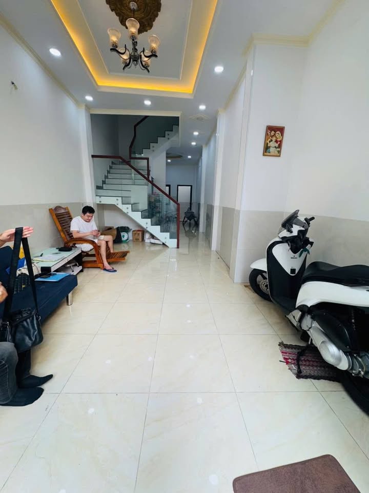 Nhà đẹp mới xây tại Hậu Giang, Quận 6, diện tích 56m² giá 6.7 tỷ - Thiết kế hiện đại, vào ở ngay!