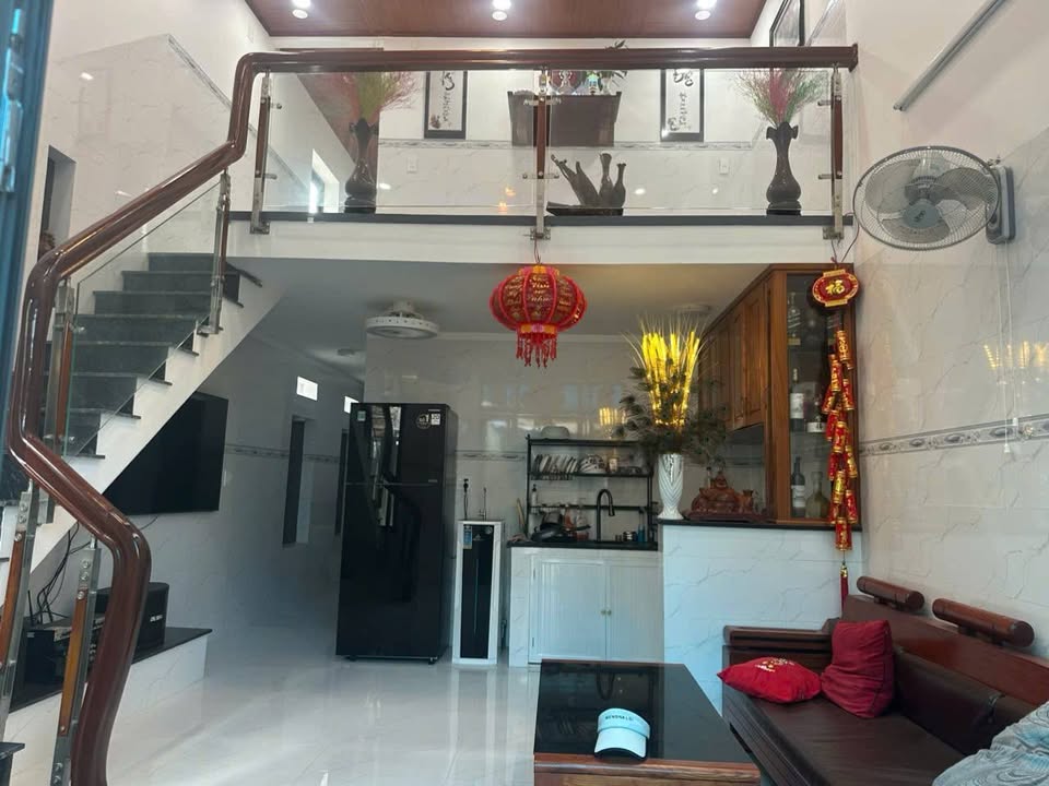 Nhà Phường 1 Tuy Hòa 50m² giá 2.5 tỷ - Nhà thiết kế mái thái mới đẹp!