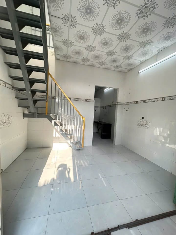 Nhà cho thuê hẻm CMT8, Quận Ninh Kiều 36m² giá 3 triệu - Không gian sống thoải mái!