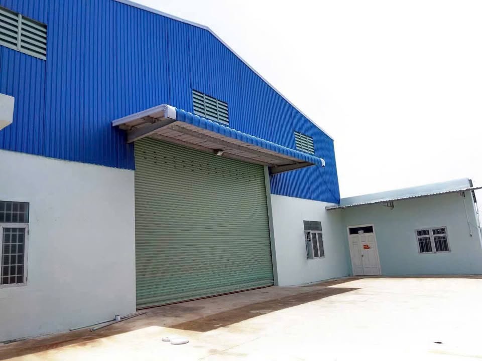 Nhà xưởng 2090m² tại Đức Hòa - Giá bán 32 tỷ, đầu tư sinh lời ngay!