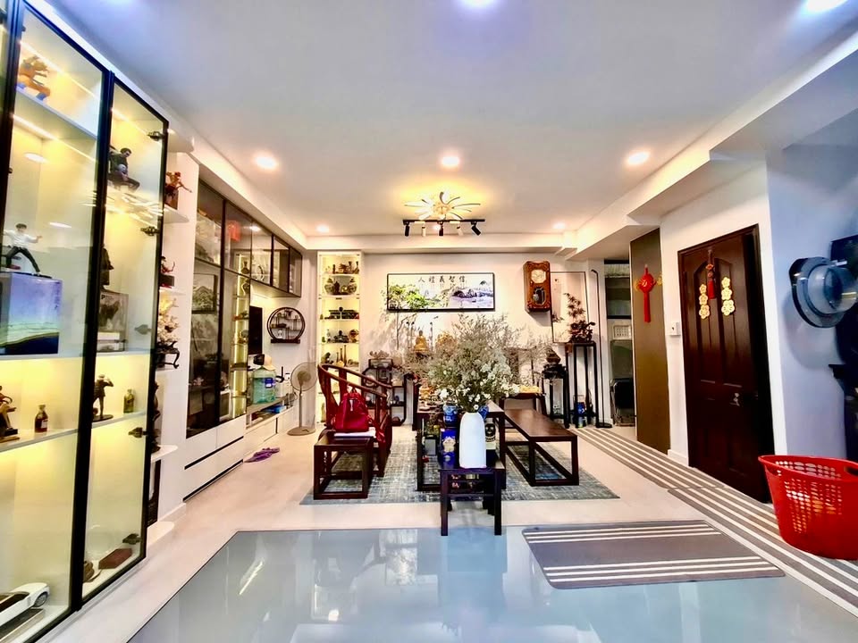 Nhà phố Lê Văn Sỹ, 50m², 8.99 tỷ - Hẻm rộng như đường, tiện ích đầy đủ!