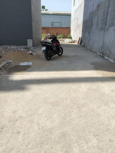 Nhà mặt tiền thụt Dĩ An 116,5m² giá 4,5 tỷ - Cơ hội đầu tư tuyệt vời!