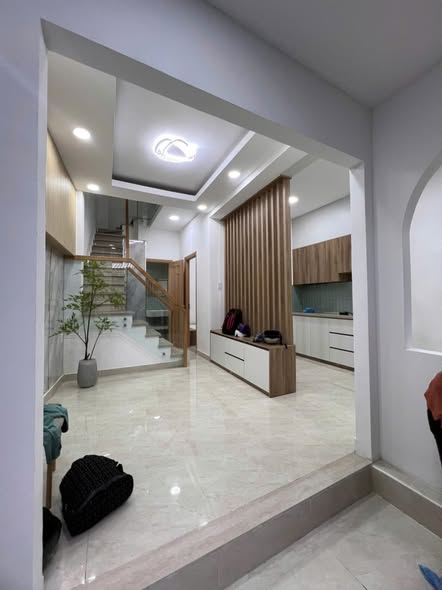 Nhà phố Hòa Hưng, Quận 10, 42m² giá 5 tỷ - Hiếm có dưới 6 tỷ!