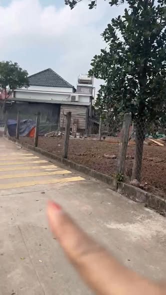 Đất nền 180m² đường thông ô tô, giá thỏa thuận - Sổ đỏ chính chủ!