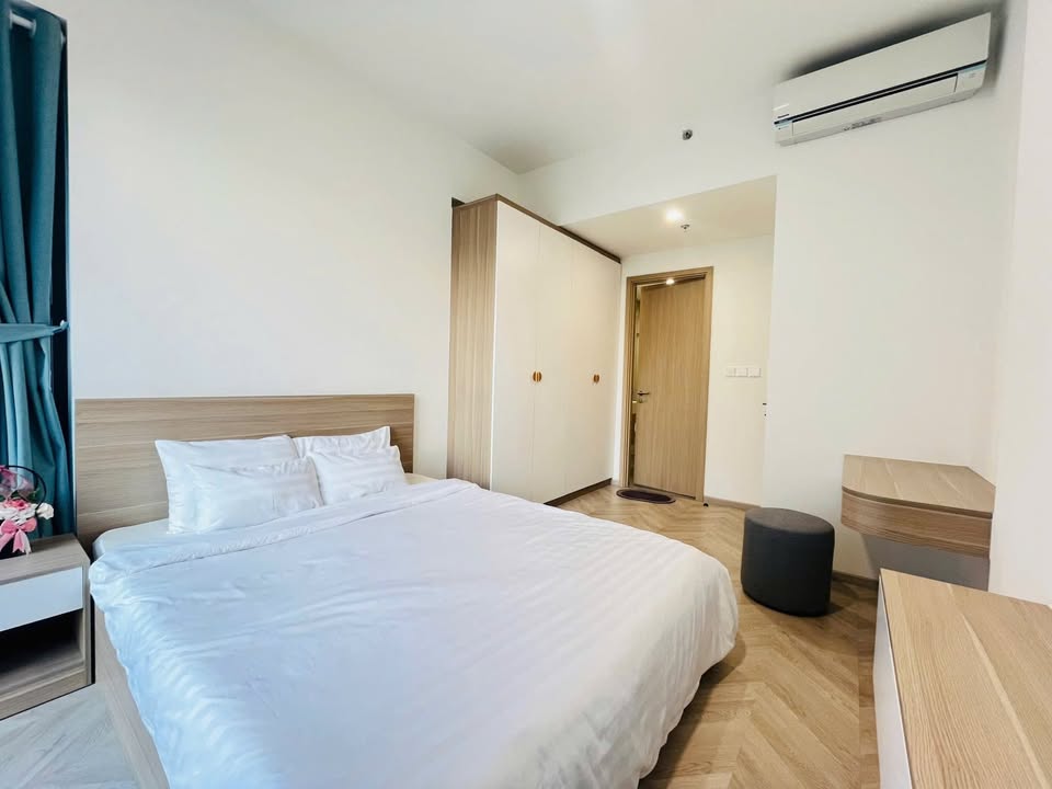 Căn hộ MCP D Thủ Đức 2PN 2WC giá 11 triệu - Full nội thất, view hồ bơi