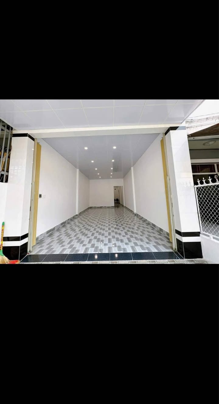 Cho thuê mặt bằng kinh doanh mặt tiền Nguyễn Tiểu La, Rạch Giá 27m² - Thuận tiện mở tiệm nail, spa!