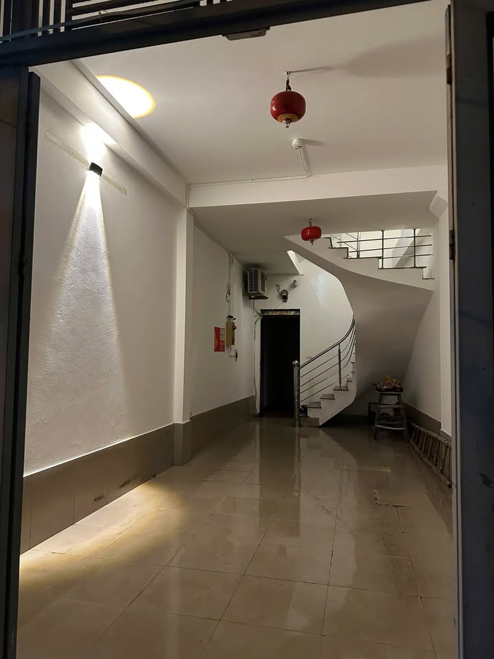 Phòng trọ Mễ Trì Hạ 27m² giá 3.6 triệu - Sẵn sàng vào ở ngay!