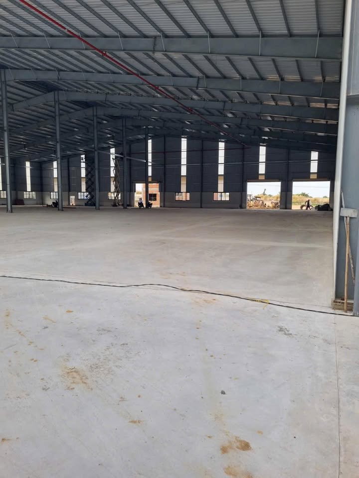 Cho thuê xưởng 8000m² tại Vĩnh Tân, Tân Uyên - Đường nhựa xe container, PCCC tự động!