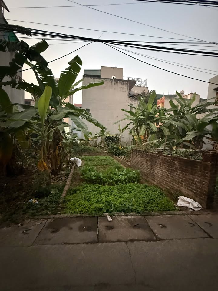 Đất nền Yên Nghĩa 35m² giá thỏa thuận - Ngõ thông ô tô thuận tiện!