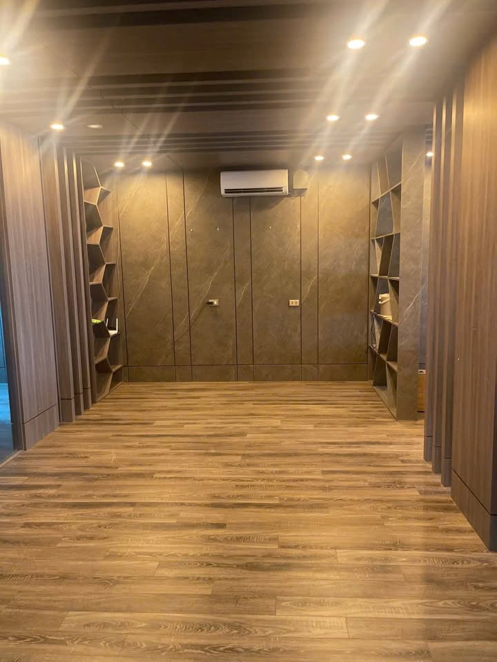 Cho thuê nhà mặt tiền đường 72, Phường Quán Bàu, 300m² - Thích hợp cho kinh doanh!