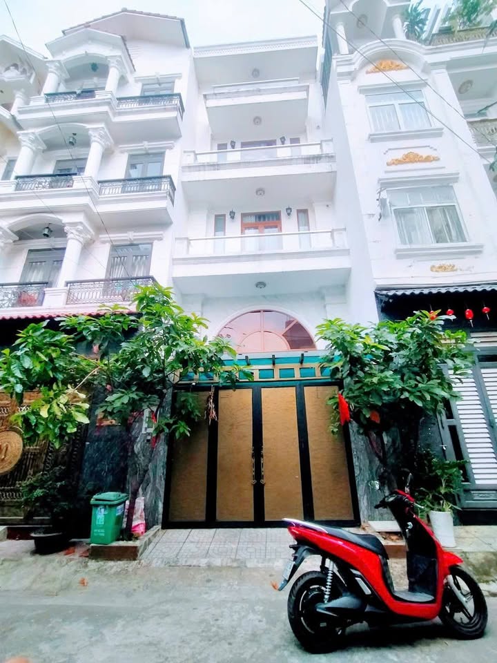 Nhà cho thuê 1 trệt, 3 lầu tại Hiệp Bình Phước, 230m² giá 16 triệu - Không thể bỏ lỡ!