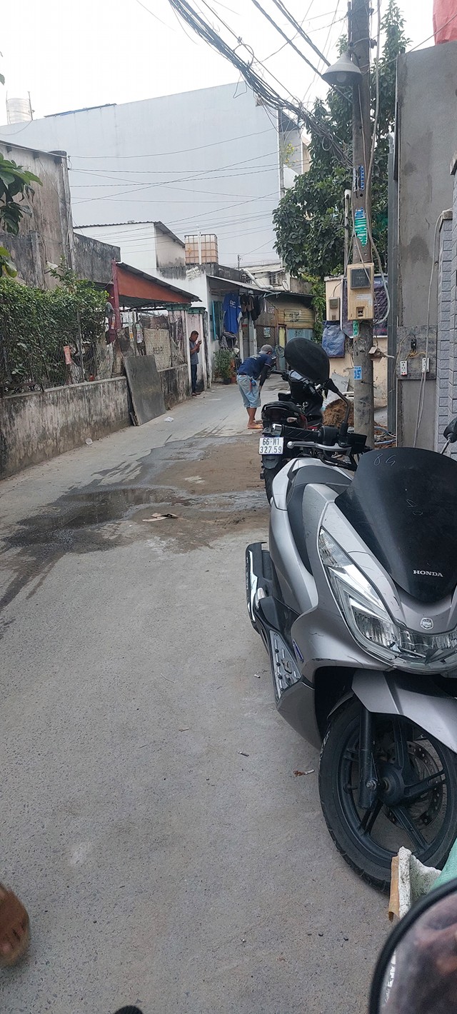 Nhà bán Phường Linh Trung 40m² giá 4.2 tỷ - Gần trường, bệnh viện, chợ!