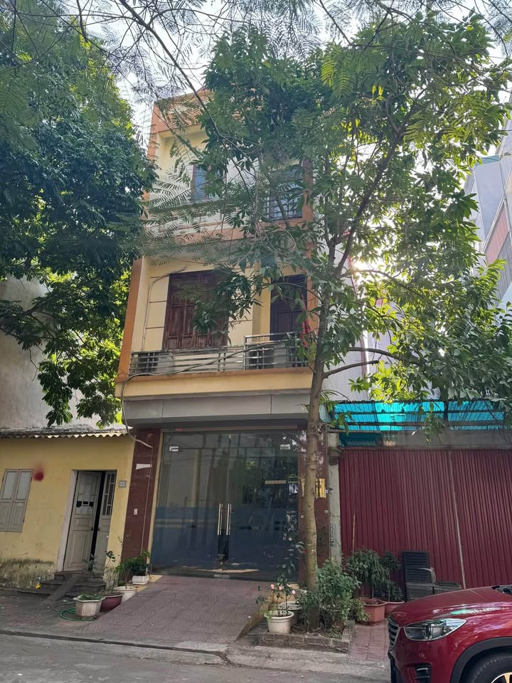 Nhà 3 tầng Đường Nguyễn Đức Cảnh Bắc Ninh 90m² giá 11 tỷ - Vị trí đắc địa, gần trung tâm!