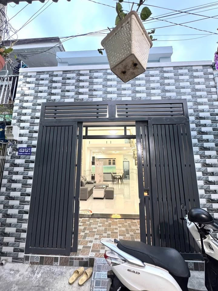 Nhà 2 tầng Quận 12 54m² giá 4 tỷ - Sẵn sàng vào ở ngay!