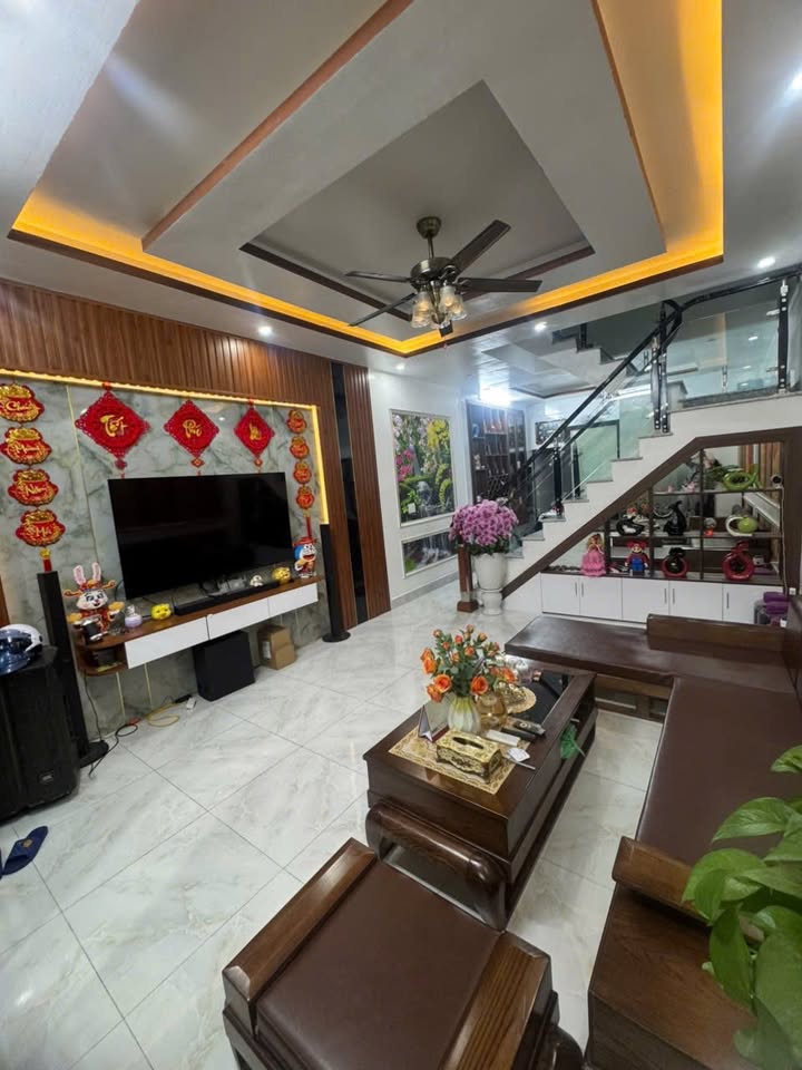 Nhà riêng Phường Hòa Nghĩa, Quận Dương Kinh 75m² giá 19.5 tỷ - Ô tô vào tận cửa!