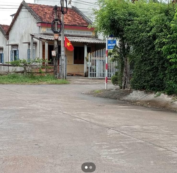 Lô đất tại Đường Huỳnh Tấn Phát, Phú Yên 97m² giá 1.1 tỷ - Sổ hồng đầy đủ, bớt lộc cho khách thiện chí!