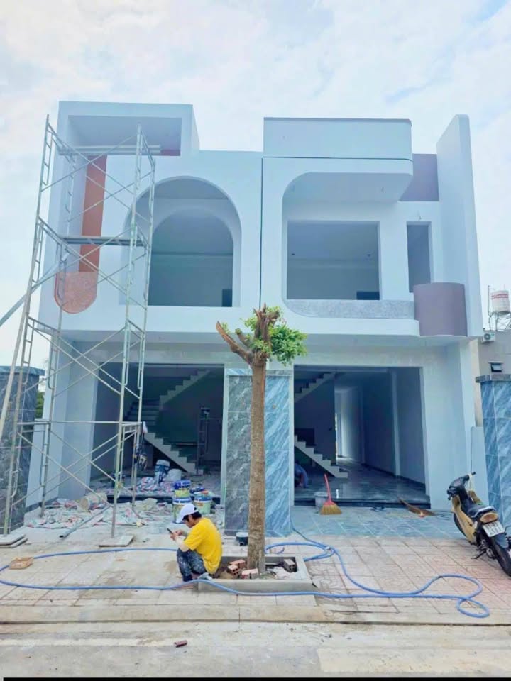 Nhà phố hoàn thiện 69m² tại Phường An Bình, Dĩ An - Giá chỉ 2.25 tỷ!