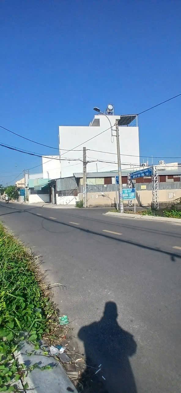 Đất mặt tiền đường Nguyễn Thị Sáng, Hóc Môn, 81m² giá 4.65 tỷ - Sổ đỏ chính chủ!