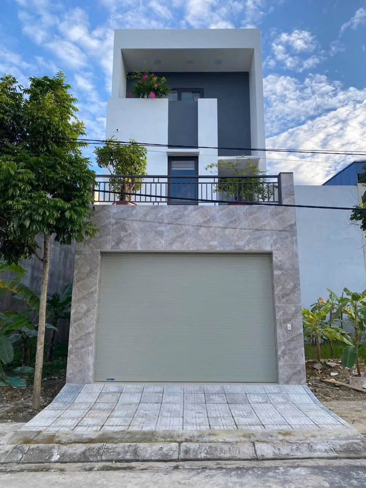 Nhà 3 tầng khu TĐC Nông Lâm, 90m² giá 4.7 tỷ - Mặt tiền rộng, pháp lý rõ ràng!