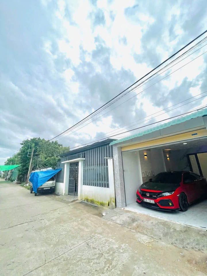 Nhà phố Lê Thị Hồng Gấm, 76m² giá 2.1 tỷ - Ô tô vào tận nhà!