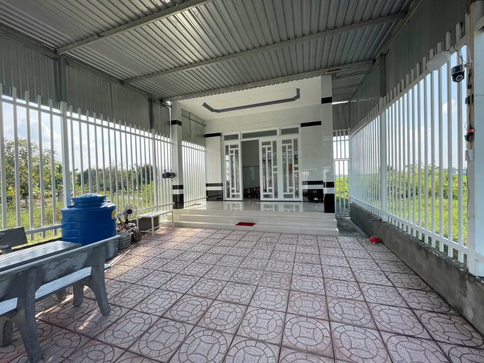 Nhà bán mới tại Bùi Viện, Rạch Giá 180m² giá 1.3 tỷ - Sẵn sàng vào ở!