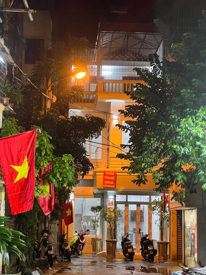 Nhà phố Đặng Văn Ngữ, Đống Đa 50m² giá 27.5 tỷ - Vị trí đắc địa, phù hợp kinh doanh!