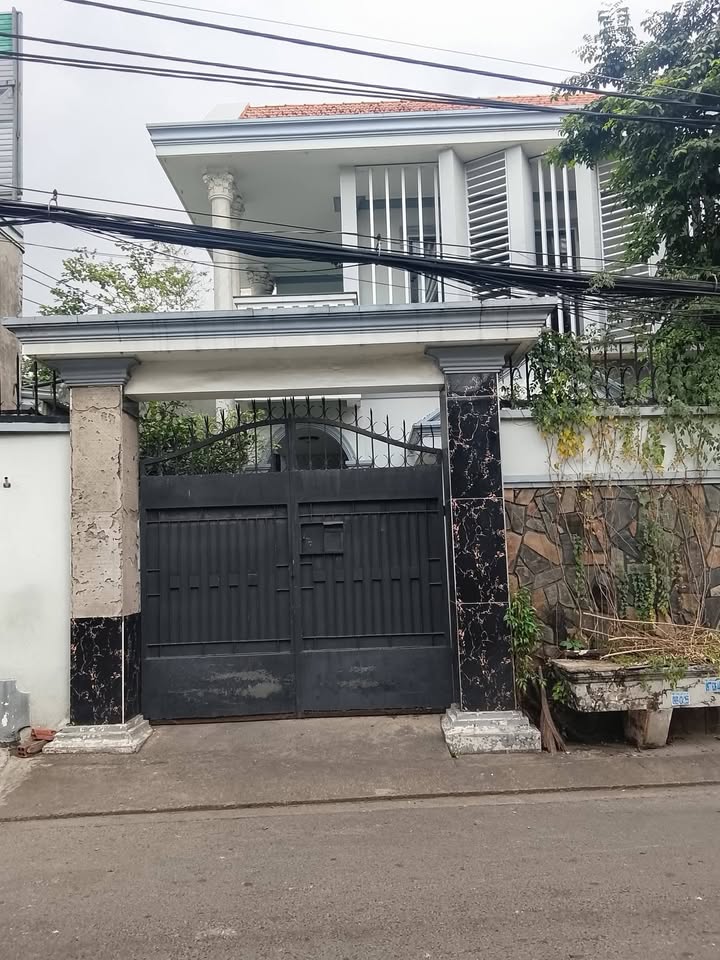 Nhà phố thương mại Đường 494, Thủ Đức 180m² giá 14.2 tỷ - Mặt tiền đắc địa, kinh doanh thuận lợi!