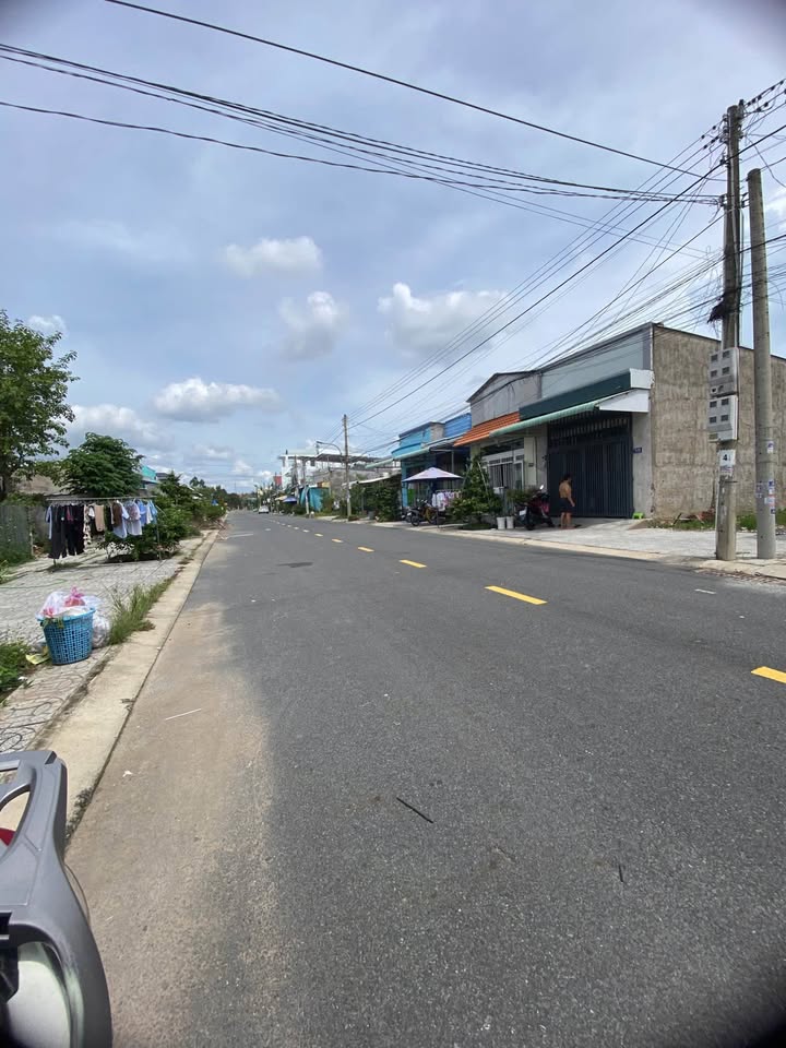 Nhà phố KDC Quãng Khánh, TP Cao Lãnh 76m² giá 1.25 tỷ - Hẻm hậu thoáng mát!