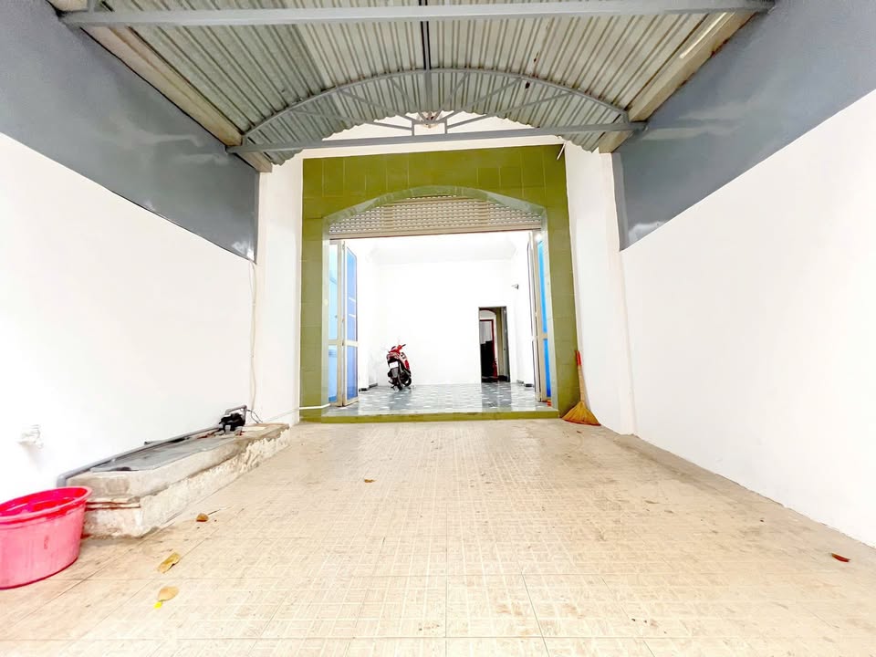 Mặt bằng kinh doanh hẻm ô tô Ba Vân, Tân Bình 48m² giá 8 triệu - Vị trí sầm uất, thuận lợi cho mọi loại hình kinh doanh!