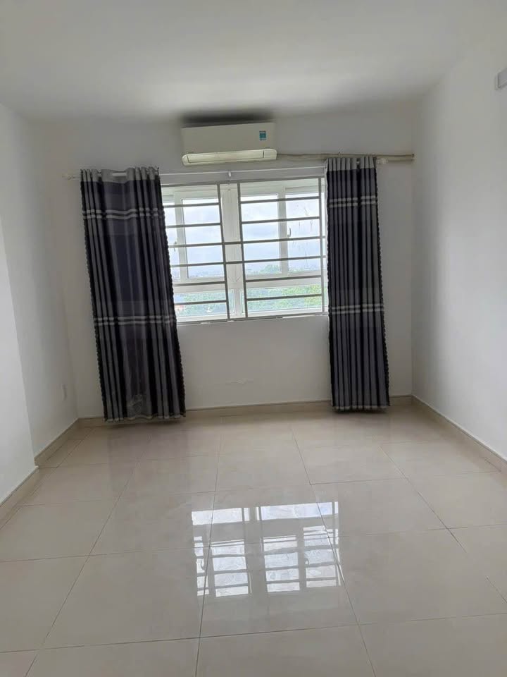 Căn hộ Hiệp Thành Building Quận 12 70m² giá 2 tỷ - Pháp lý rõ ràng, sẵn sàng vào ở!