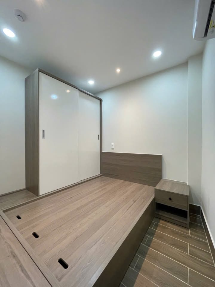 Căn hộ 2PN full nội thất tại Trần Bình Trọng, Bình Thạnh - Giá thỏa thuận hấp dẫn!