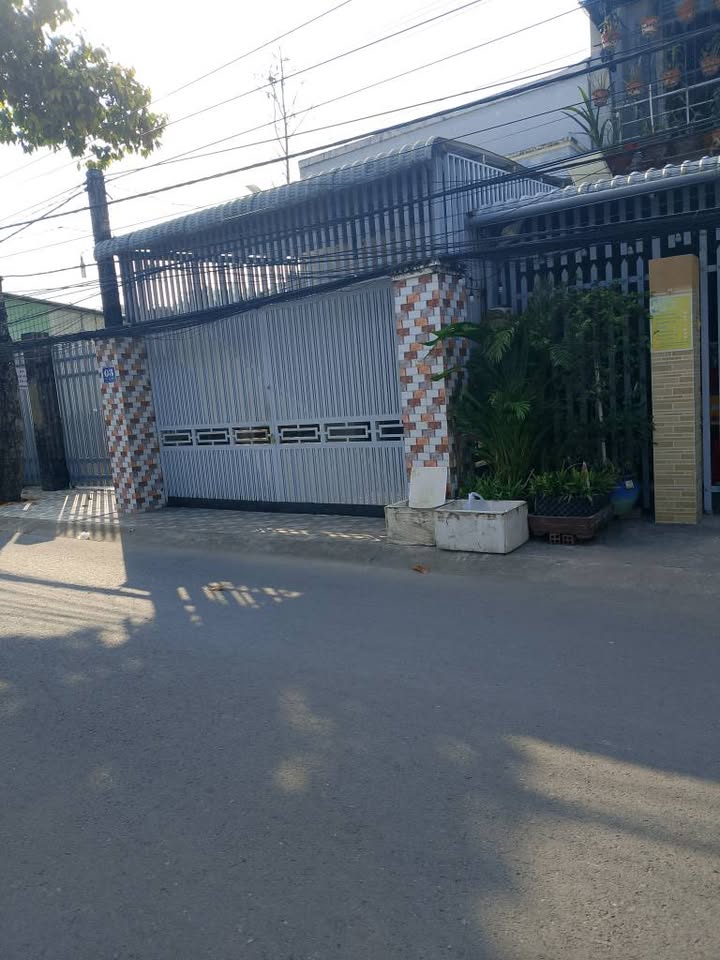 Bán gấp nhà mặt tiền Trần Văn Hiển, Mỹ Tho 150m² - Giá tốt, cơ hội đầu tư!