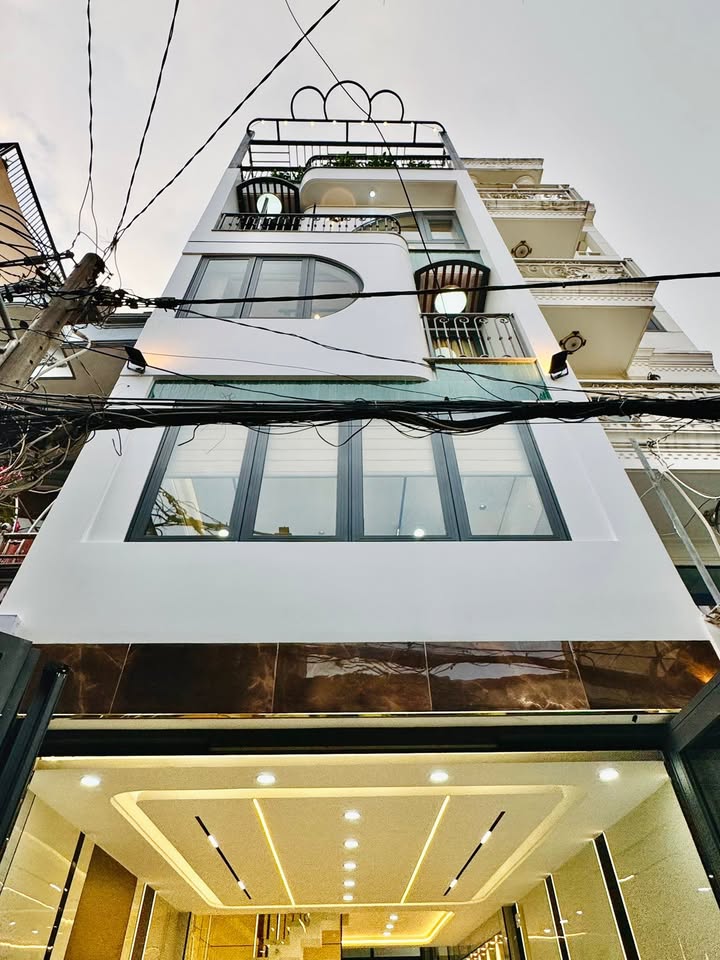 Nhà phố Gò Vấp 66m² giá 10.8 tỷ - Sẵn sàng vào ở với thang máy