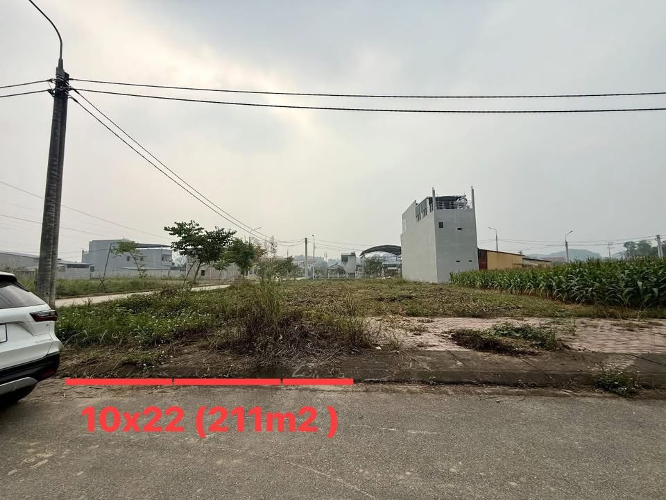 Đất nền góc đẹp tại Âu Cơ, Yên Bái 211m² giá 3 tỷ - Tiềm năng phát triển cao!