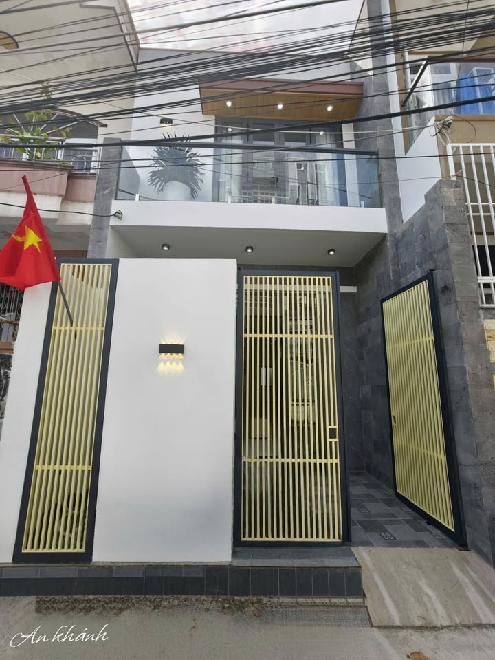 Nhà 2 tầng Hẻm 23/10, Nha Trang 55.7m² giá 4.5 tỷ - Chính chủ bán gấp!