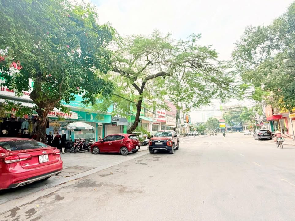 Nhà phố Lê Hoàn, Thanh Hóa 52m² giá 9.x tỷ - Vị trí kinh doanh đắc địa!