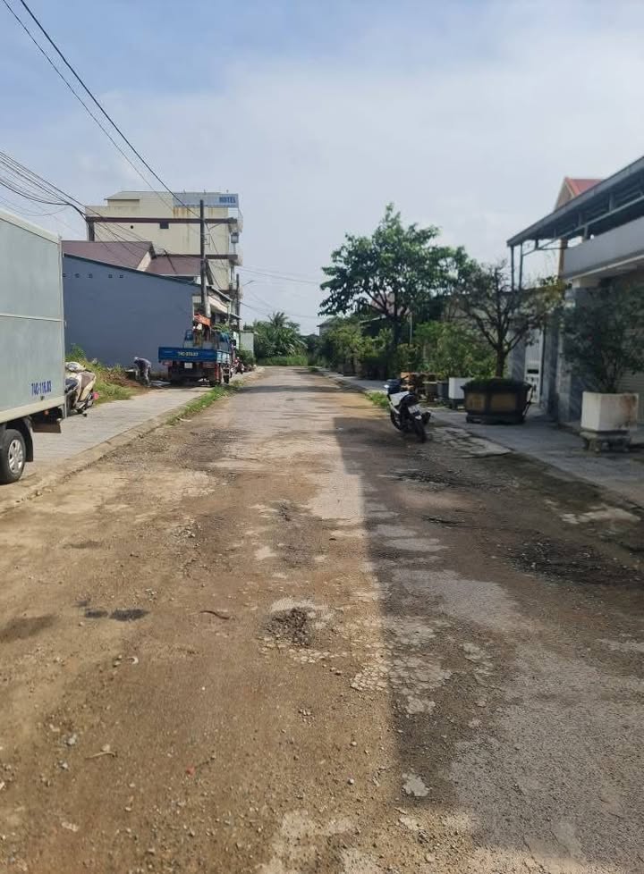 Đất nền Khu Phố 1 Đông Thanh 264m² giá 2 tỷ - Vị trí đẹp, tiện ích đầy đủ!