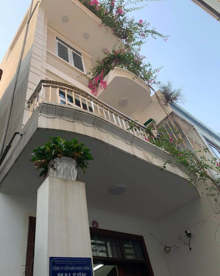 Nhà phố Nguyễn Trãi, Thanh Xuân 49m² giá 10.3 tỷ - Gần Ngã Tư Sở, an ninh tốt!