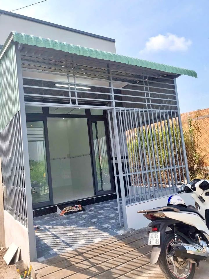 Nhà phố VPĐKĐ Mỹ Quý, Long Xuyên 88m² giá 1 tỷ - Mới hoàn thiện vào ở ngay!