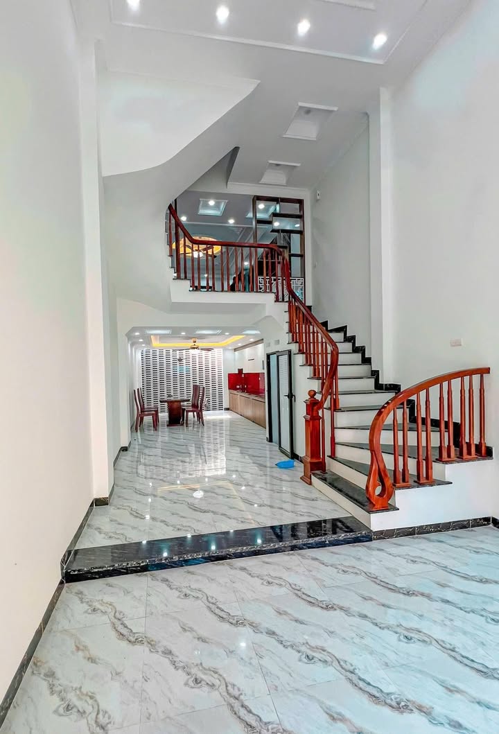 Nhà 5 tầng Đông Mỹ - Thanh Trì 55m² giá 7x tỷ - Thiết kế hiện đại, ô tô đỗ cửa!