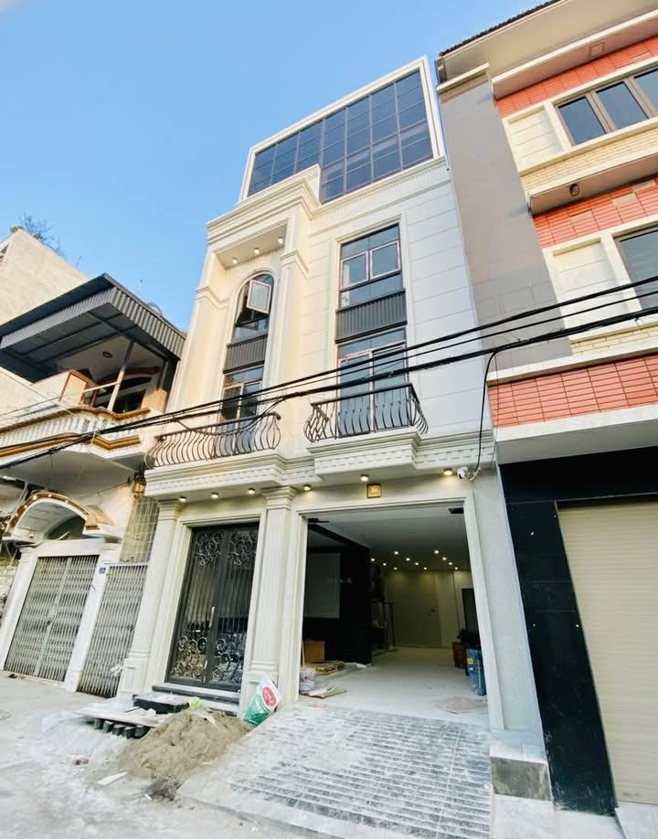 Nhà 5 tầng Nguyễn Cộng Hòa 81m² - Thang máy, phù hợp kinh doanh