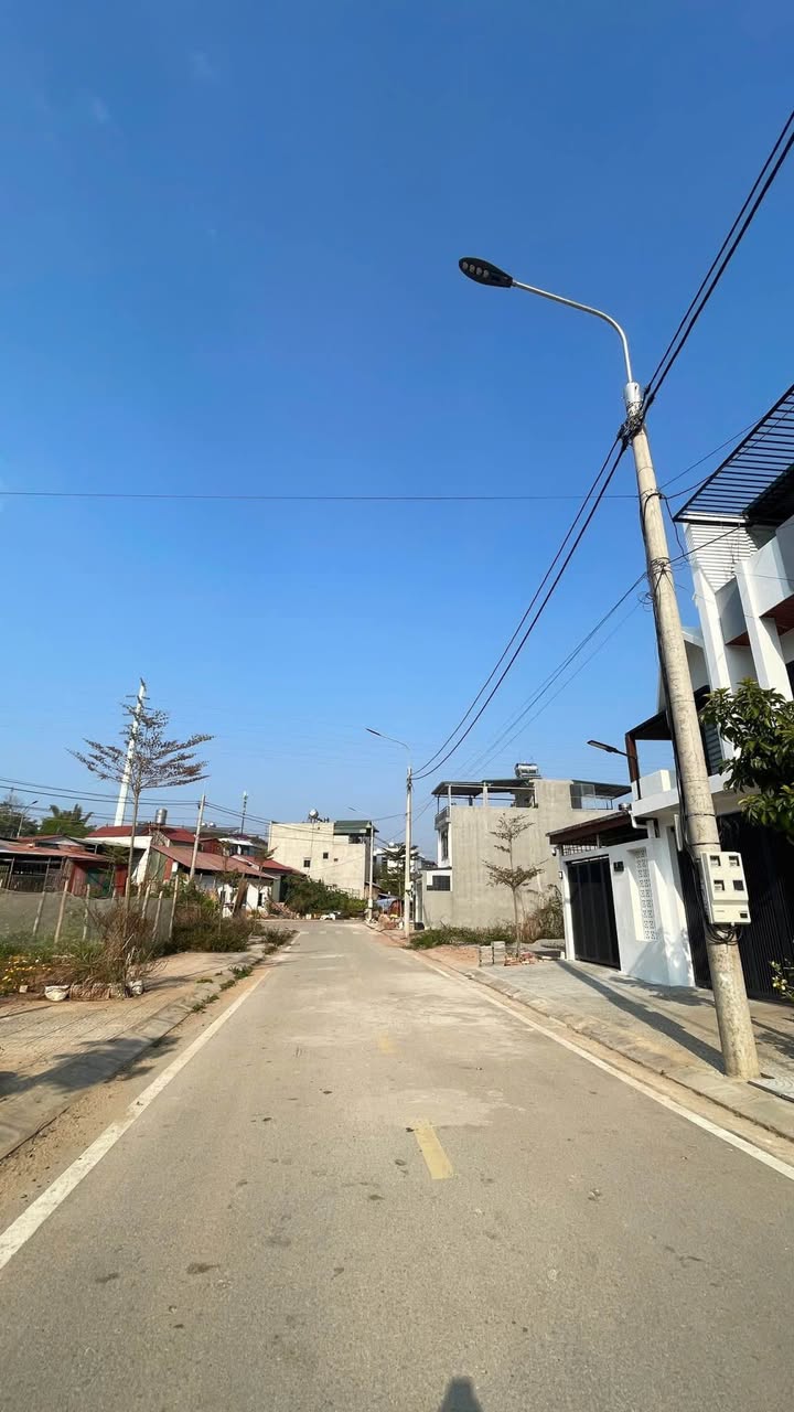 Đất nền khu Trường Quốc Tế Bình Minh 100m² giá 1.8 tỷ - Cơ hội đầu tư hấp dẫn!