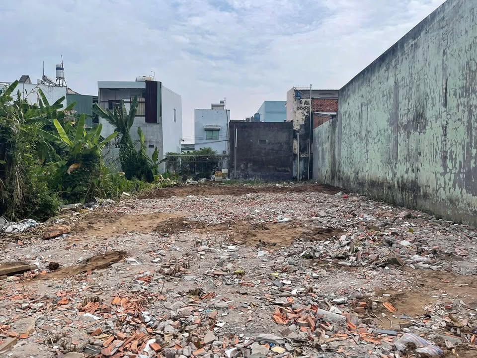 Đất nền thổ cư Long Tuyền, Bình Thủy 300m² - Giá chỉ 4.8 tỷ, thương lượng linh hoạt!