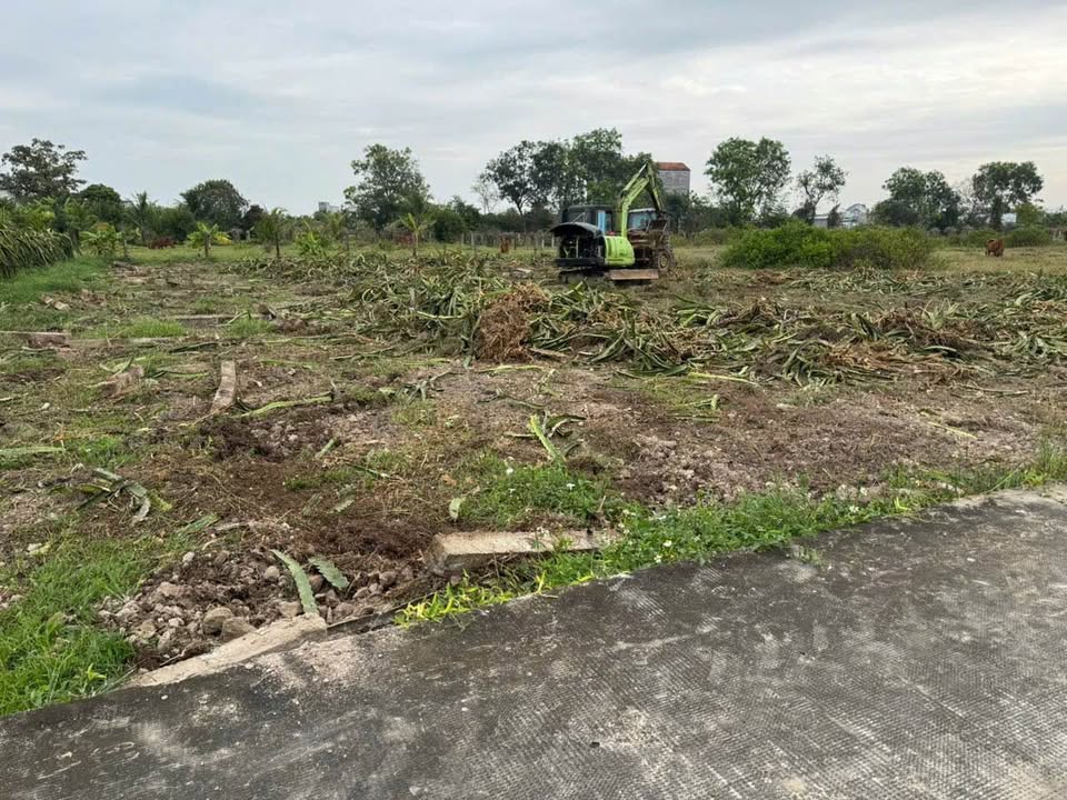 Đất nền 3600m² mặt tiền đường bê tông xã Phong Nẫm - Giá chỉ 1.1 tỷ!