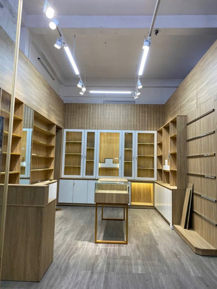 Cho thuê shop 20m² đường Hùng Vương - Cơ hội khởi nghiệp tuyệt vời!