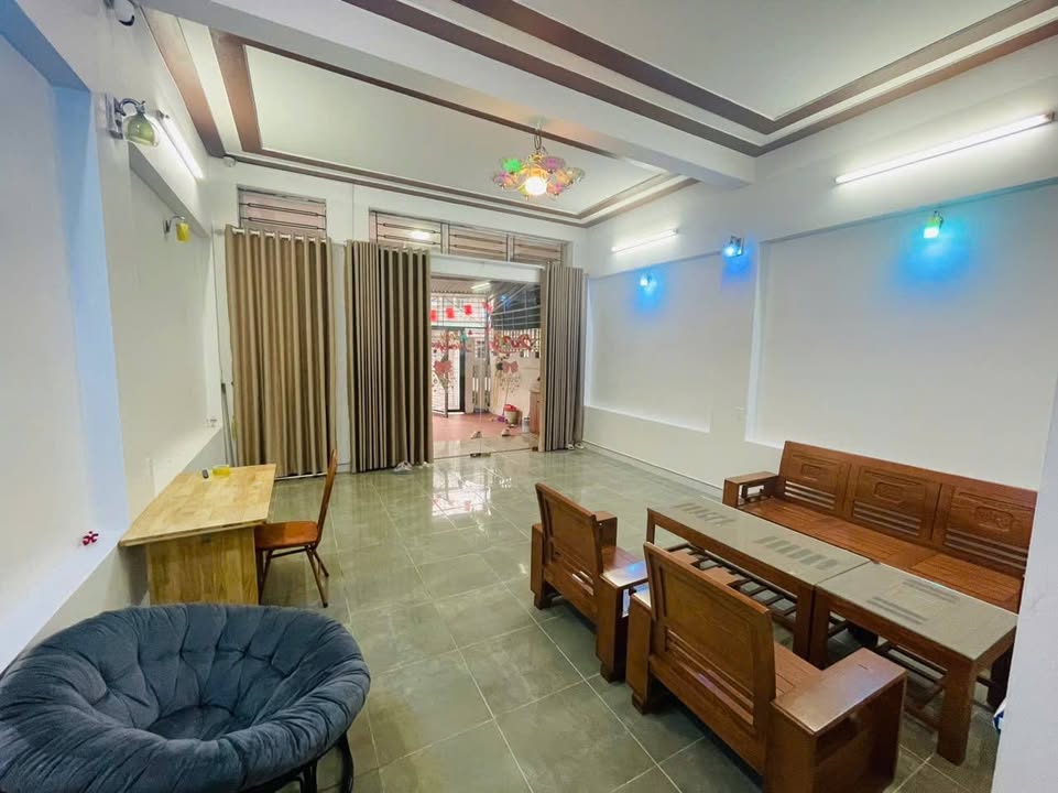 Nhà 1,5 tầng tại Phường Pom Hán, Lào Cai 107m² giá 1.75 tỷ - Chính chủ bán gấp!